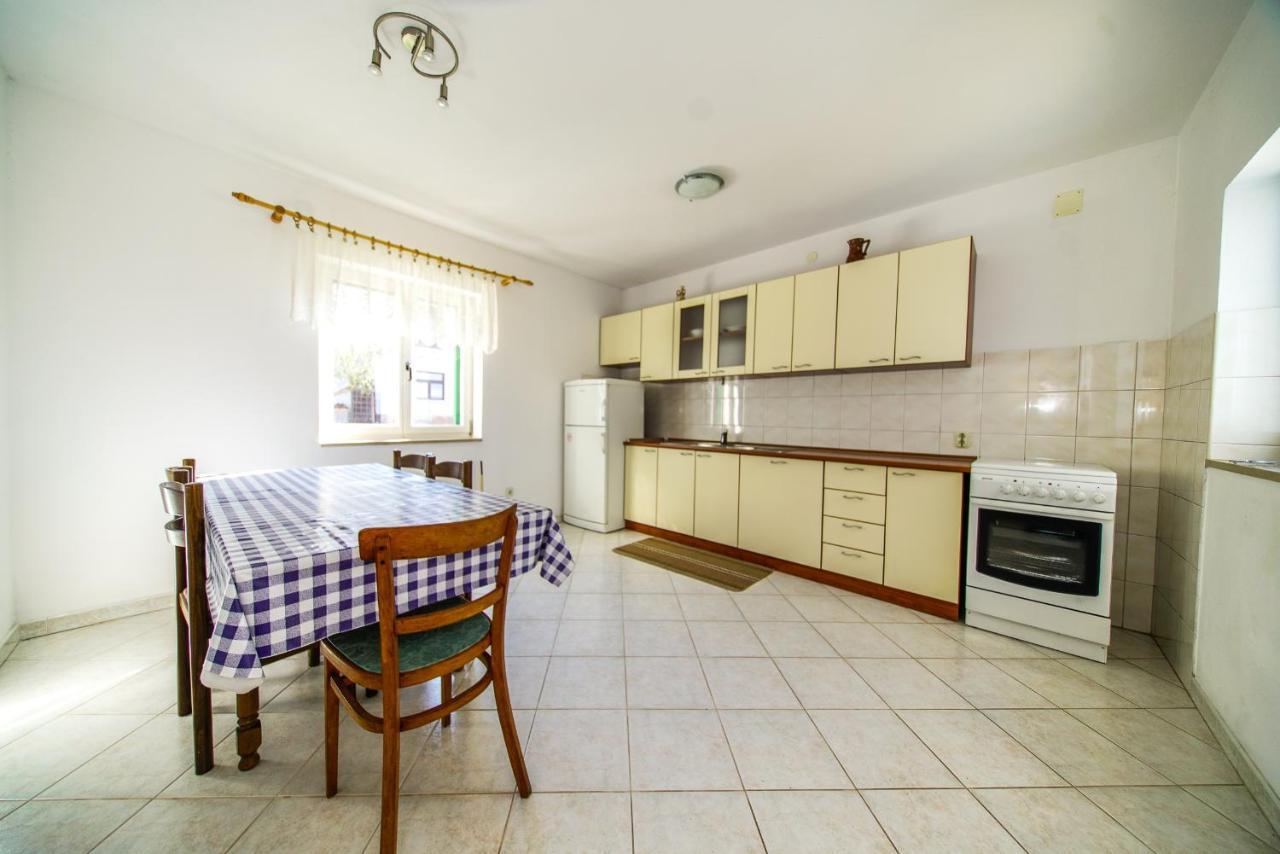 Apartments With A Parking Space Postira, Brac - 18472 Экстерьер фото