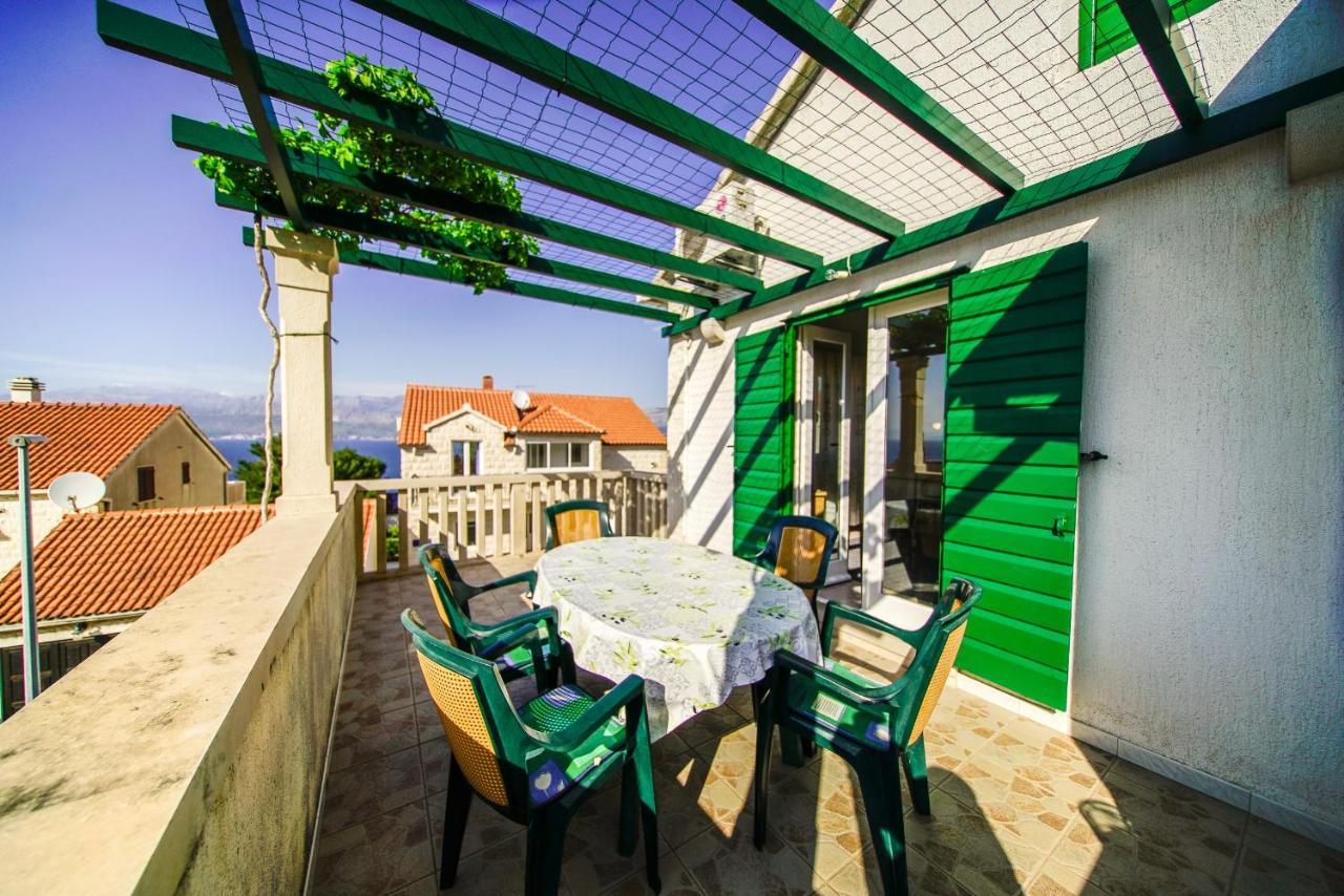 Apartments With A Parking Space Postira, Brac - 18472 Экстерьер фото
